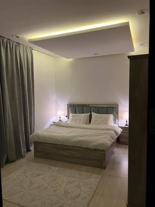 شقة دور بتصميم فاخر دخول ذاتي الرياض