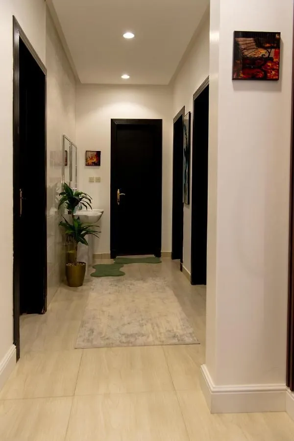 شقة دور بتصميم فاخر دخول ذاتي الرياض