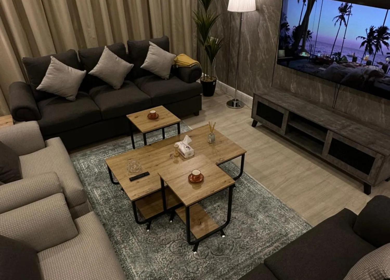 شقة دور بتصميم فاخر دخول ذاتي الرياض المملكة العربية السعودية